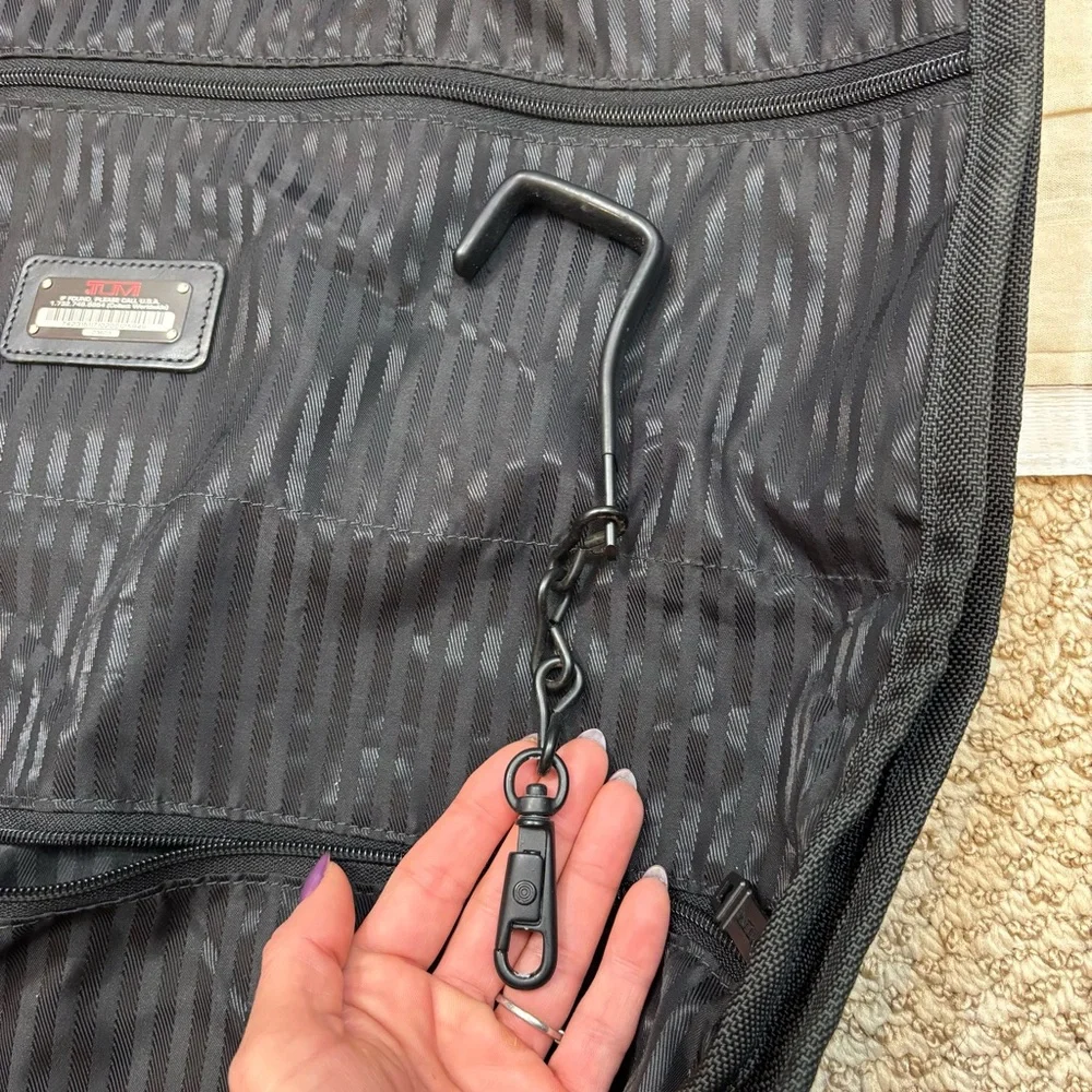 Tumi‎ ALPHA Garment Bag Tri-Fold Carry-On Black